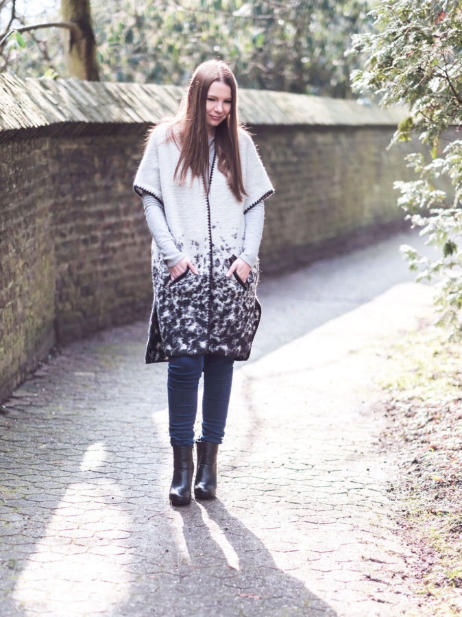 Outfit: Long Strickjacke & black Boots